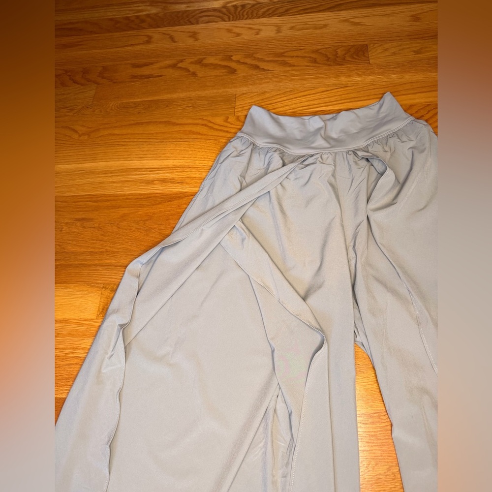 Halara Wide Leg Athletic Pants Small Gray Flowy High Rise Tulip Hem - Picture 3 of 12